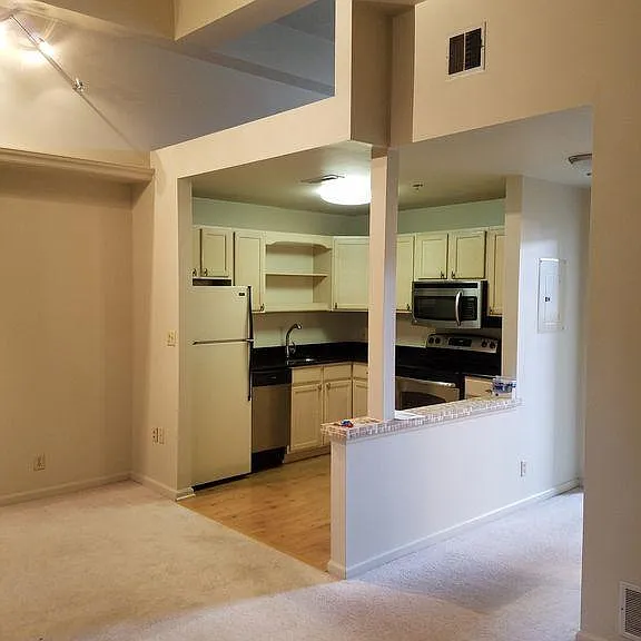 130 S 22nd St #22-2D — Photo 9