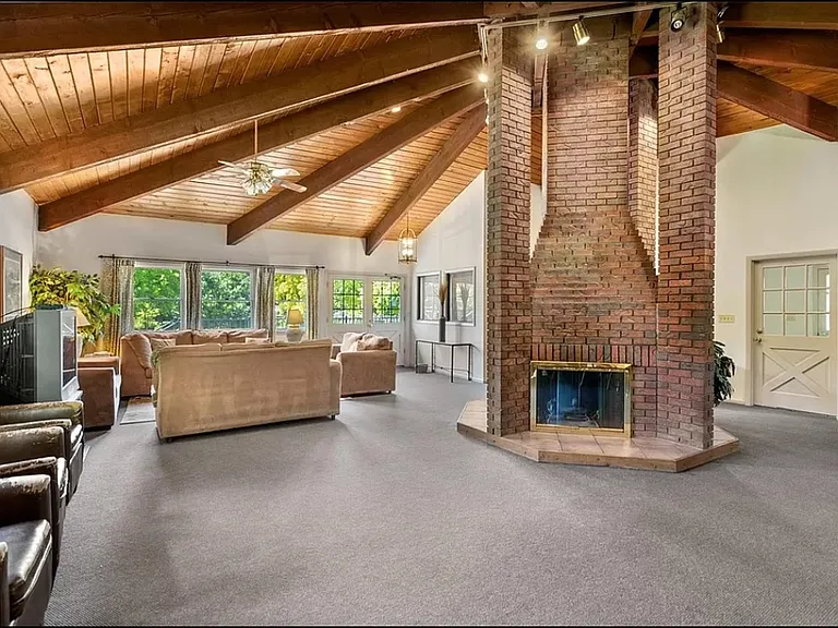3250 Oneal Cir #C10 — Photo 2