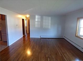 129 Beacon Manor Rd, Naugatuck, CT 06770