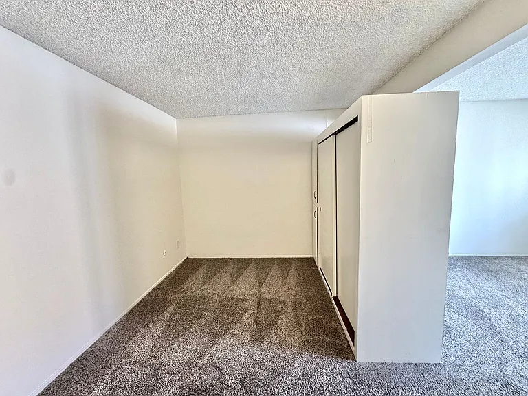 7821 Linda Vista Road — Photo 3