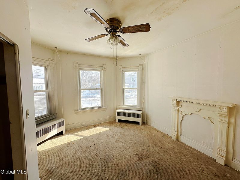 4th image of 45-47 Van Buren Avenue