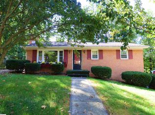 904 Crestwood Dr, Staunton, VA 24401