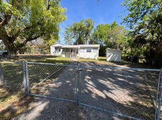 123 E 7th St, Apopka, FL 32703
