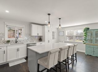 7 Manning Rd, Chelmsford, MA 01824