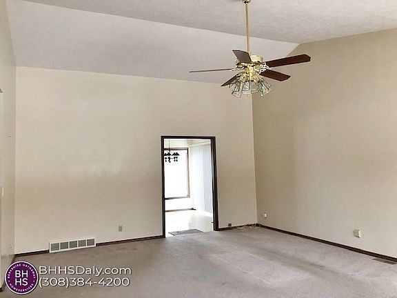3rd image of 19 Saint James Pl