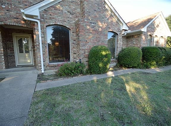 3rd image of 1871 Green Tree Ln