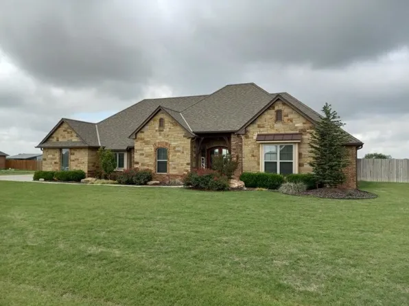 113 SW Elk Creek Loop, Cache, OK 73527