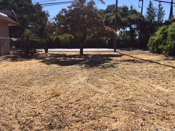 2nd image of 1585 S Main St