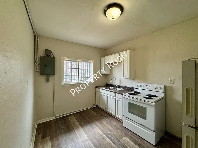 3603 Dorris St — Photo 5