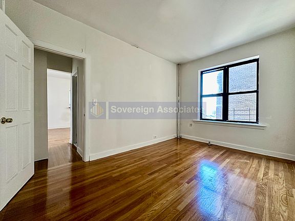 4th image of 590 Fort Washington Ave #33