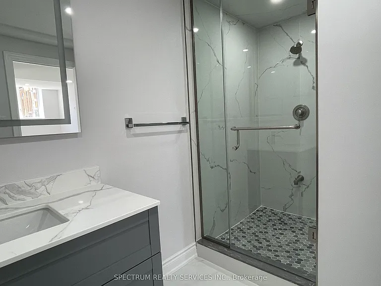 27 Yale Dr #BASEMENT — Photo 18