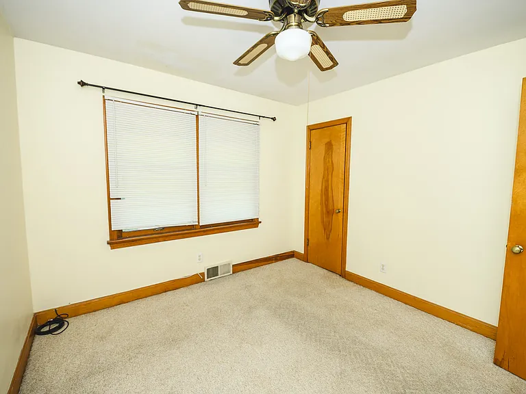 2709 Goldsmith Ln — Photo 16