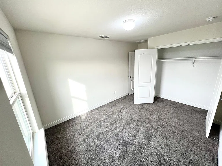 644 Fox View Dr — Photo 31