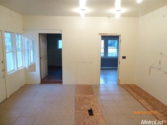 5th image of 2551 27th St