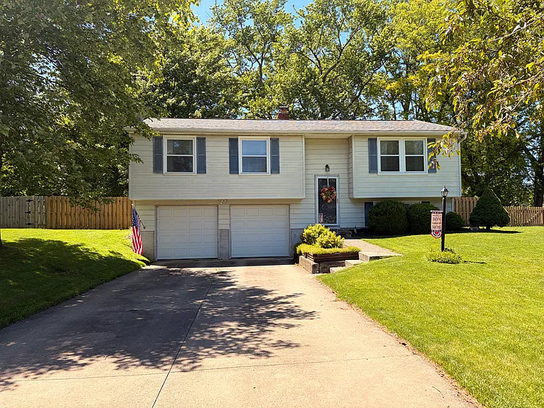 8348 Celianna Dr — Photo 1