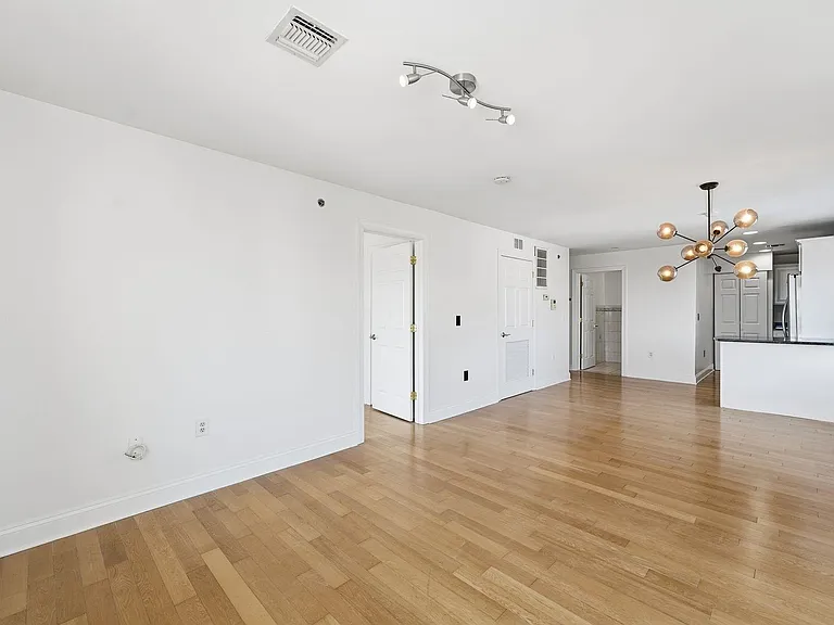 5509 Madison St #504 — Photo 12