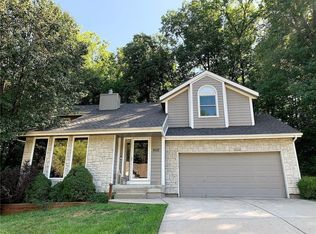 4512 NW Apache Dr, Riverside, MO 64150