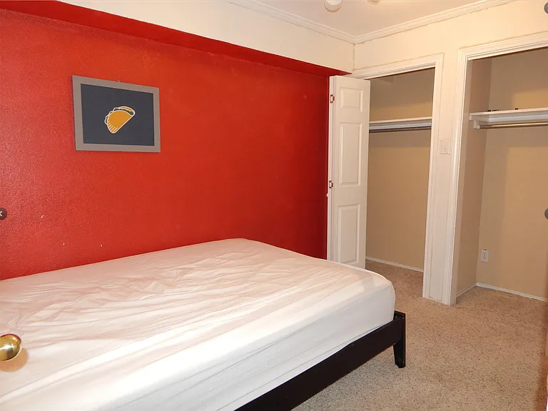 2612 Custer Pkwy #D — Photo 5