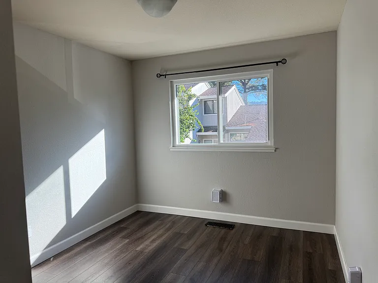 126 Southwind Dr — Photo 9