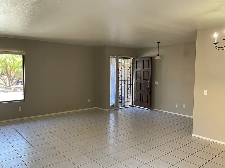 723 Sutton Hill Pl — Photo 8