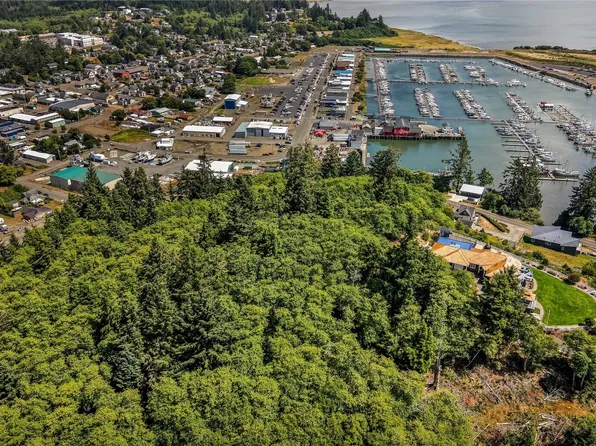 5001 Fourth Avenue SW, Ilwaco, WA 98624