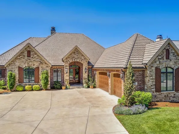 10610 E Glengate Cir, Wichita, KS 67206