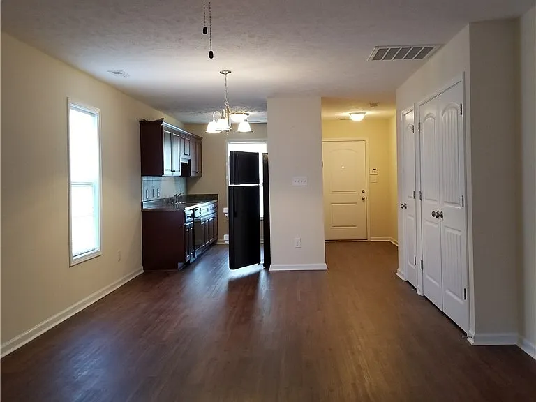 2384 7th Street Rd #B — Photo 5