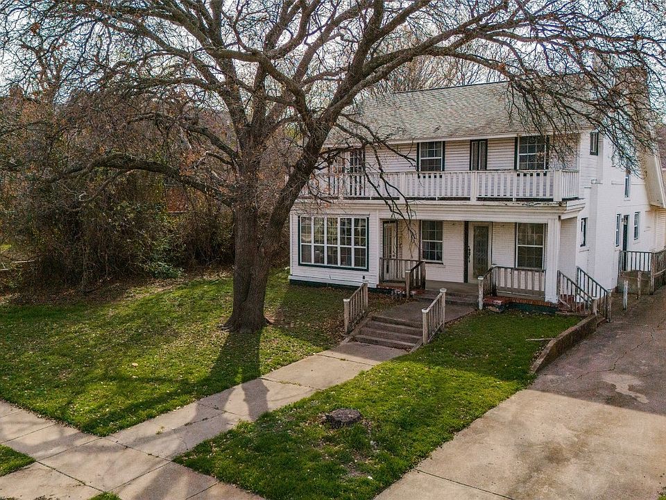 1st image of 1324 Belle Pl
