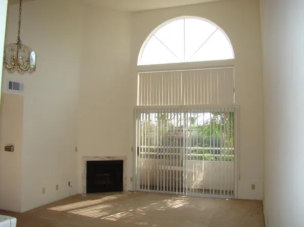 4631 Kester Ave #207, Sherman Oaks, CA 91403