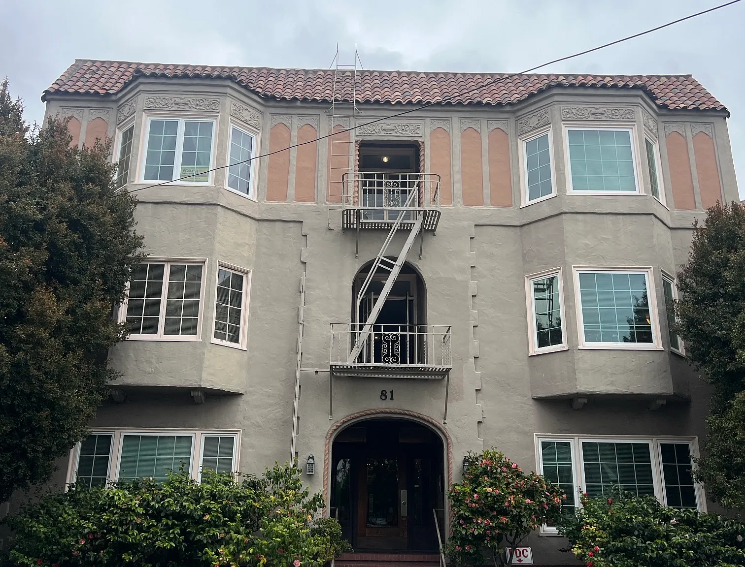 81 Glen Ave — Photo 1