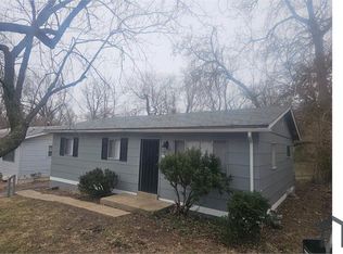 10224 Lord Dr, Saint Louis, MO 63136
