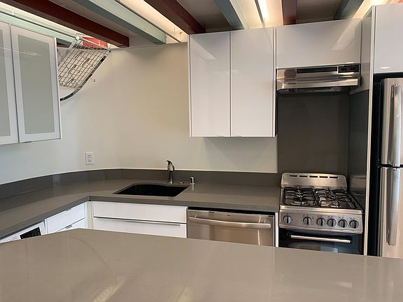 2nd image of 1786 Golden Gate Ave APT 2