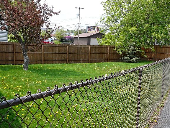 fully fenced back yard
