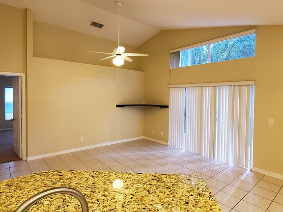 3rd image of 4437 Riverton Dr
