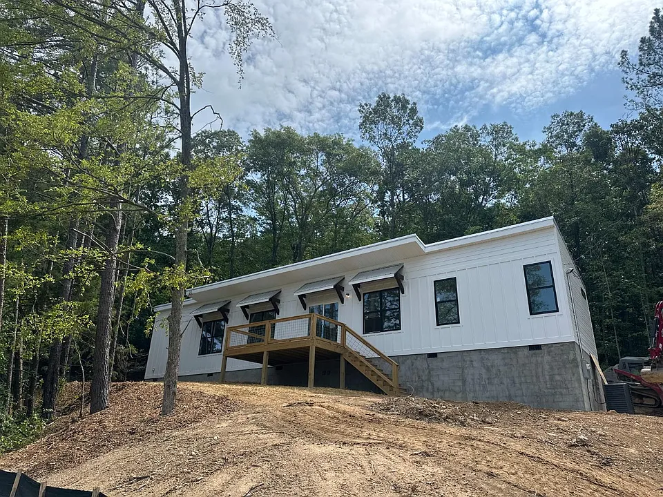 1071 Long Hollow Rd