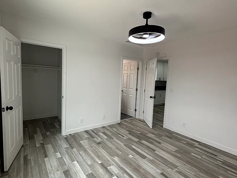 133 S 2nd St #1/2 — Photo 8