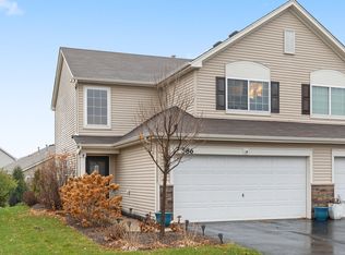 586 Vine St, Hampshire, IL 60140