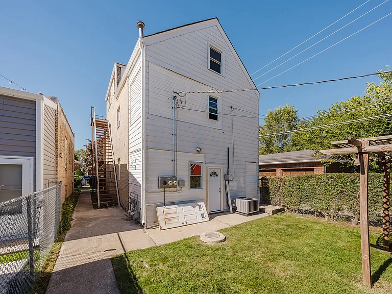 2611 Highland Ave #2 — Photo 21