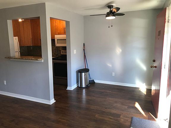 5th image of 3425 S 176th St Unit 174