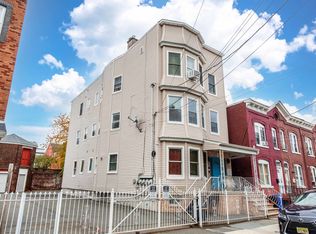 263 S 10th St #2, Newark, NJ 07103