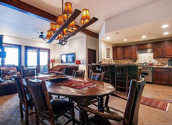 5th image of 2100 Deer Valley Dr S #403