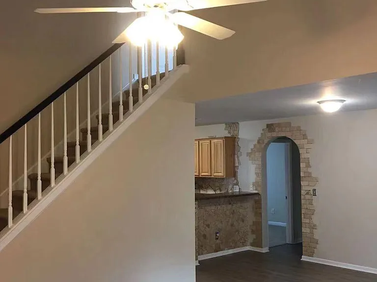 211 Park Pl — Photo 9