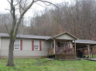195 Hopson St, Auxier, KY 41602