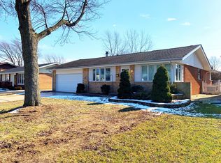5429 Homestead Dr, Crestwood, IL 60445
