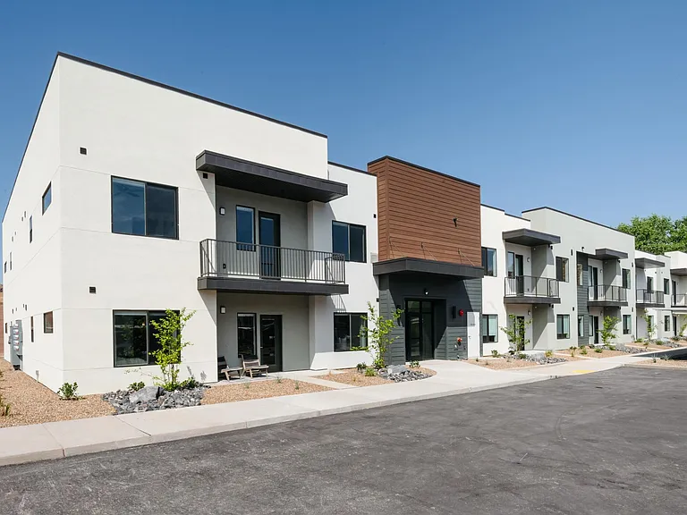 Bloomington Apartments — Photo 14