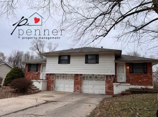 414 SW Chicago St, Blue Springs, MO 64014
