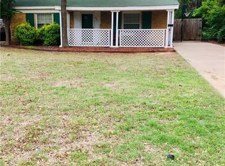 928 E Cypress St, Altus, OK 73521