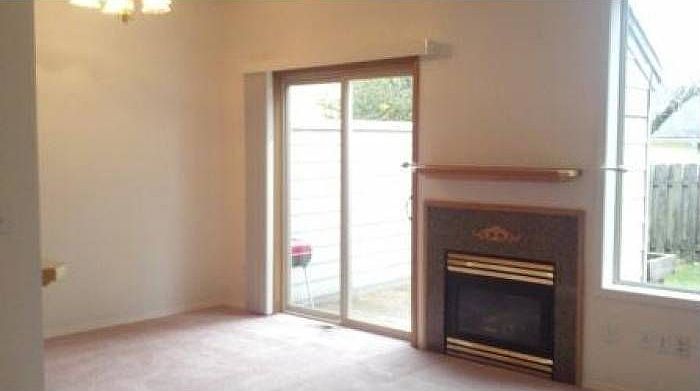 Spacious living room