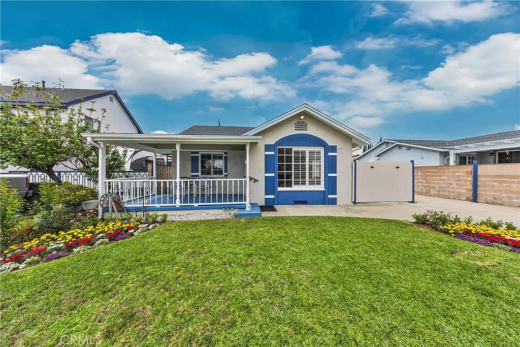 4 bed, 2182 sqft, $5,400 — Photo 1
