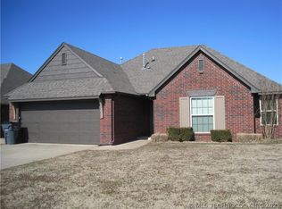 1709 W 119th Pl S, Jenks, OK 74037